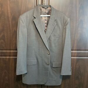 JosA Banks 46 R Grey suit